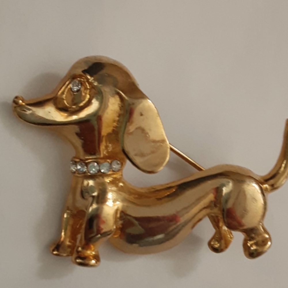3/18 Sweet, cute &Charming dachshund Glam blinged embellished crystal pin brooch
